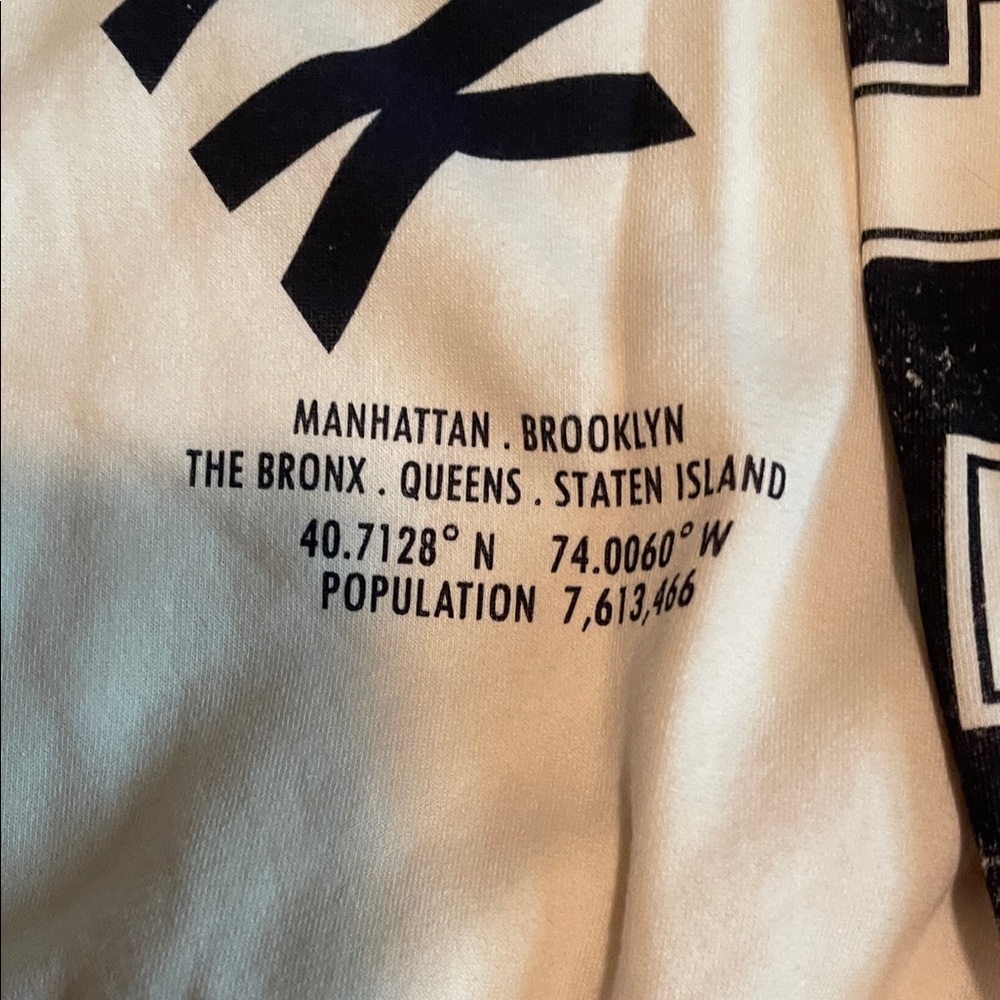 Cream New York Graphic Crewneck Sweatshirt with Black Sleeve Number - Picture 5 of 6